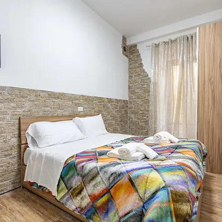 Guesthost - Casa Di Angelo Vibrant * بيرودجا